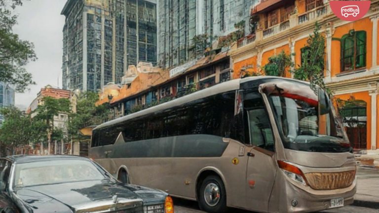 How to Choose the Best Bus and Limousines in Vietnam: Navigating Budget ...